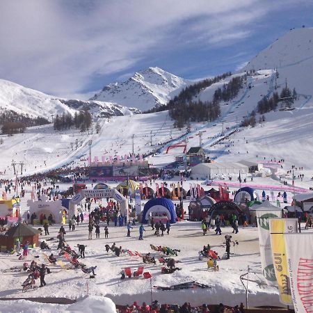 Nido Di Cloe Apartment Sestriere Exterior photo