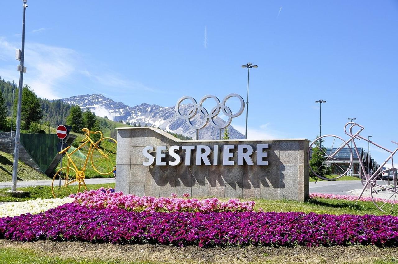 Nido Di Cloe Apartment Sestriere Exterior photo